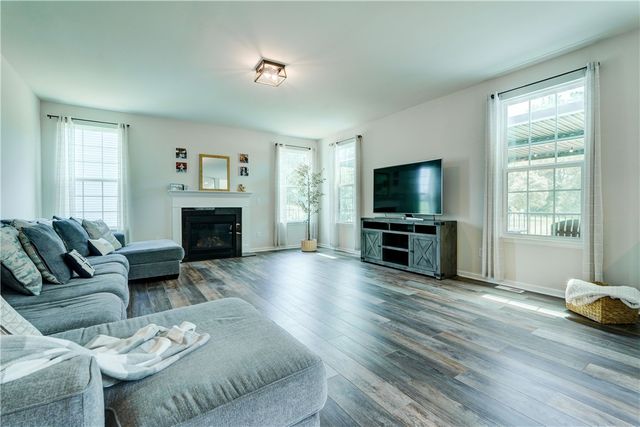 6421 Erica, Victor, NY 14564