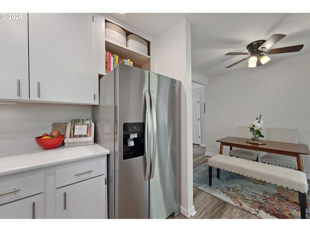 3872 BOTTICELLI St, Lake Oswego, OR 97035