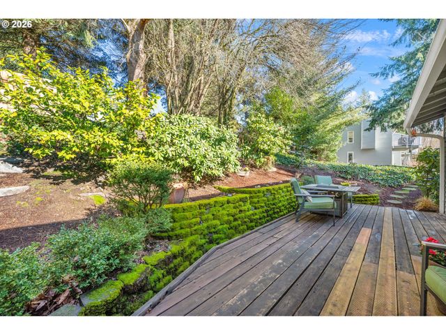 3872 BOTTICELLI St, Lake Oswego, OR 97035
