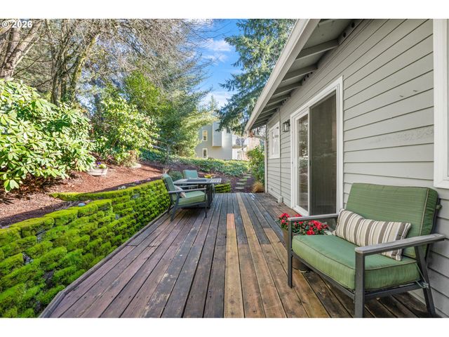 3872 BOTTICELLI St, Lake Oswego, OR 97035