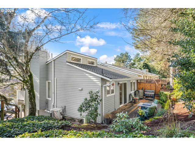 3872 BOTTICELLI St, Lake Oswego, OR 97035