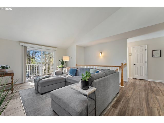 3872 BOTTICELLI St, Lake Oswego, OR 97035
