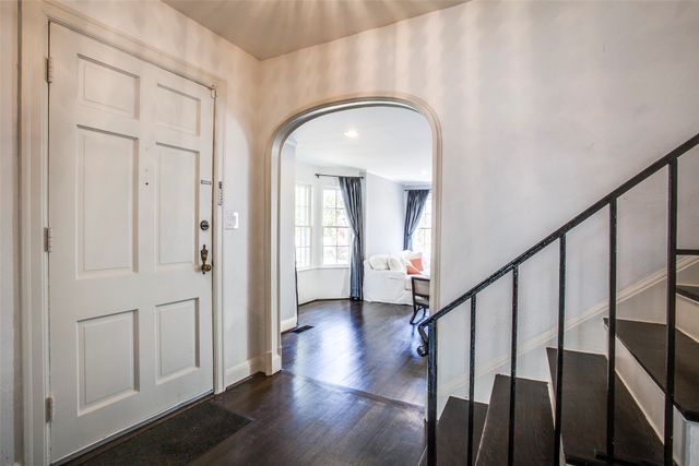 6840 Lorna Lane, Dallas, TX 75214