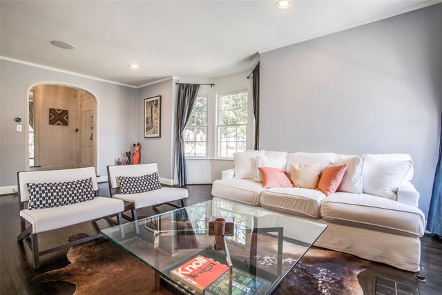 6840 Lorna Lane, Dallas, TX 75214