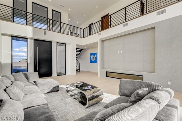 5555 Teco Avenue, Las Vegas, NV 89118