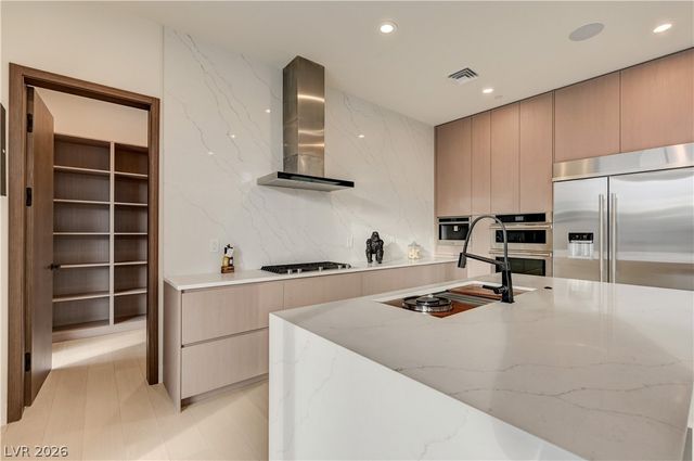 5555 Teco Avenue, Las Vegas, NV 89118