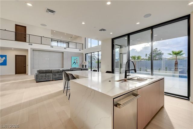 5555 Teco Avenue, Las Vegas, NV 89118