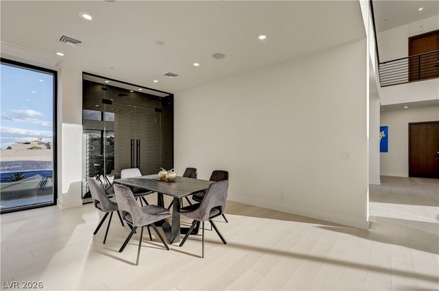 5555 Teco Avenue, Las Vegas, NV 89118