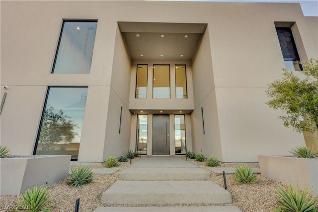 5555 Teco Avenue, Las Vegas, NV 89118