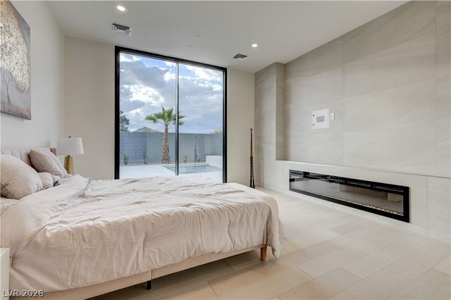 5555 Teco Avenue, Las Vegas, NV 89118