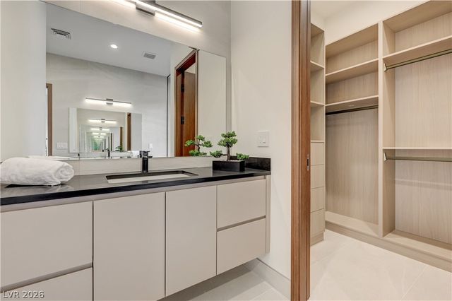 5555 Teco Avenue, Las Vegas, NV 89118