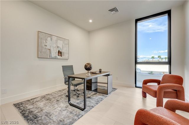 5555 Teco Avenue, Las Vegas, NV 89118