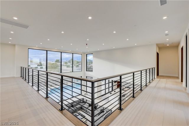 5555 Teco Avenue, Las Vegas, NV 89118