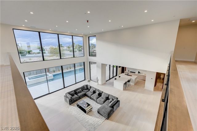 5555 Teco Avenue, Las Vegas, NV 89118