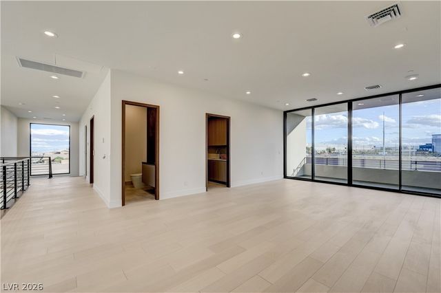 5555 Teco Avenue, Las Vegas, NV 89118