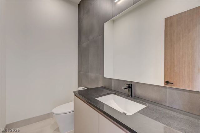 5555 Teco Avenue, Las Vegas, NV 89118