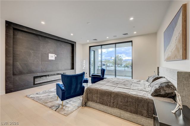 5555 Teco Avenue, Las Vegas, NV 89118