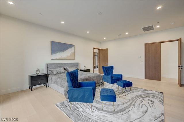 5555 Teco Avenue, Las Vegas, NV 89118