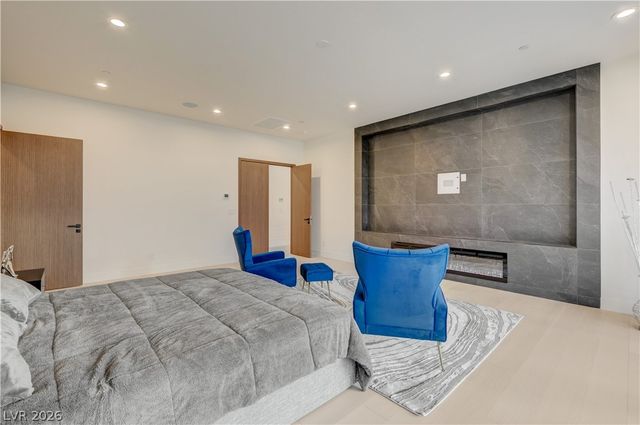 5555 Teco Avenue, Las Vegas, NV 89118