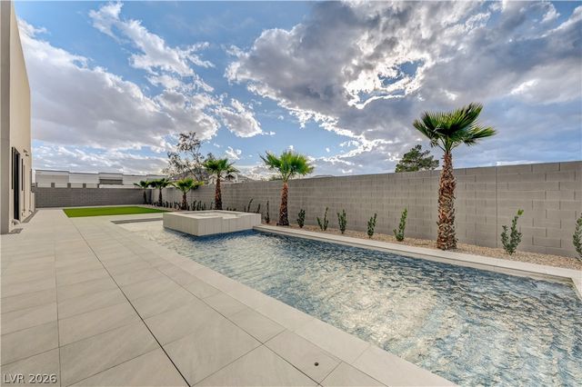 5555 Teco Avenue, Las Vegas, NV 89118