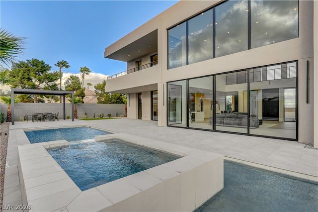 5555 Teco Avenue, Las Vegas, NV 89118