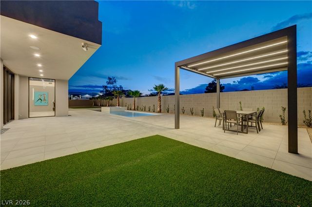 5555 Teco Avenue, Las Vegas, NV 89118