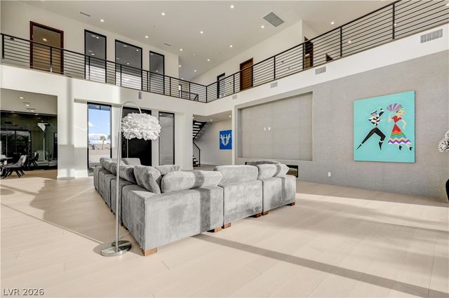 5555 Teco Avenue, Las Vegas, NV 89118