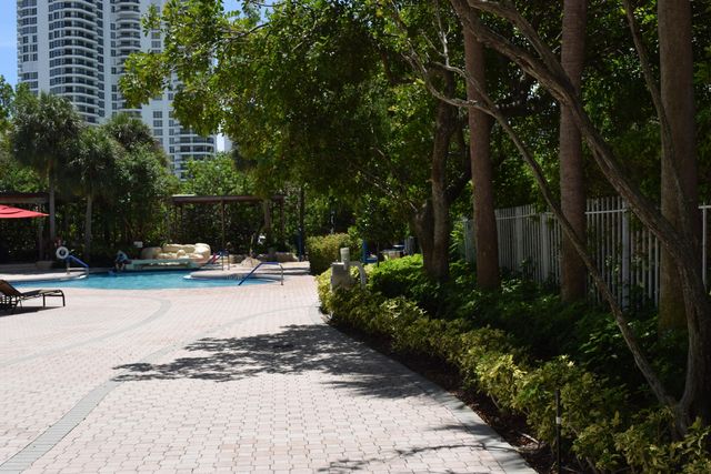 3400 NE 192 Street 1102, Aventura, FL 33180