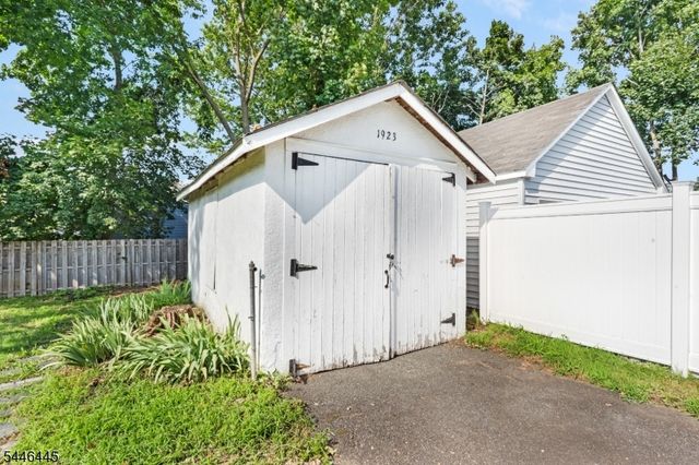 87 Fairchild Ave, Morris Twp., NJ 07950
