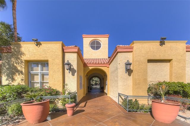 220 East FLAMINGO Road 330, Las Vegas, NV 89169