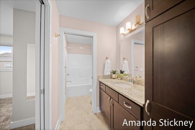 2078 Celadon NE, Grand Rapids, MI 49525