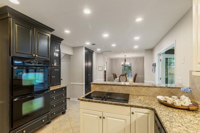 401 Greenwood Way, Niceville, FL 32578