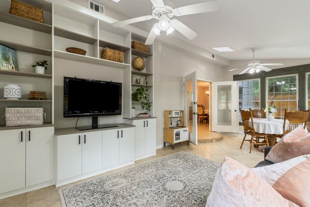 401 Greenwood Way, Niceville, FL 32578