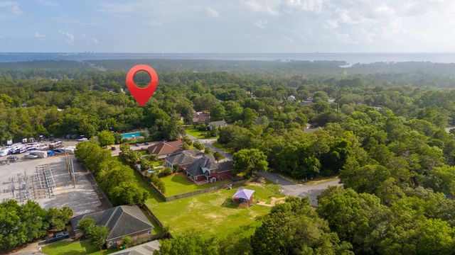 401 Greenwood Way, Niceville, FL 32578