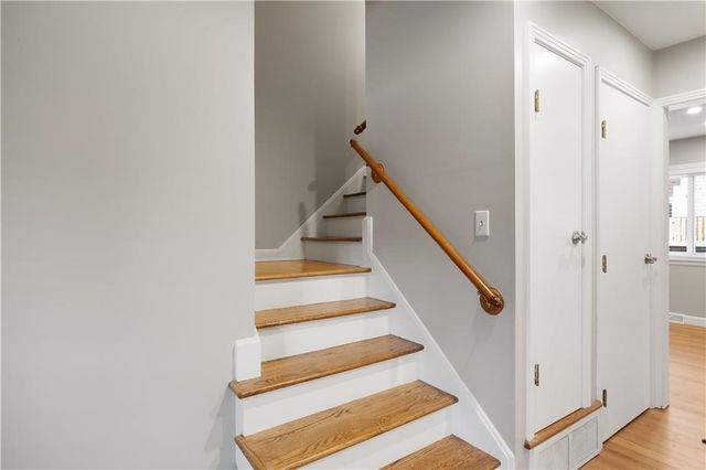 9551 Outlook Drive, Overland Park, KS 66207