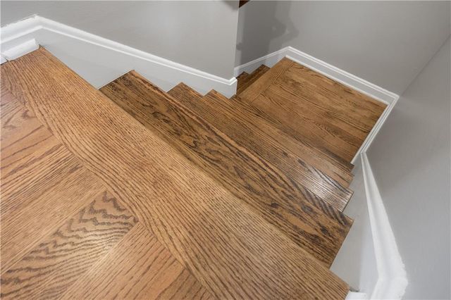 9551 Outlook Drive, Overland Park, KS 66207