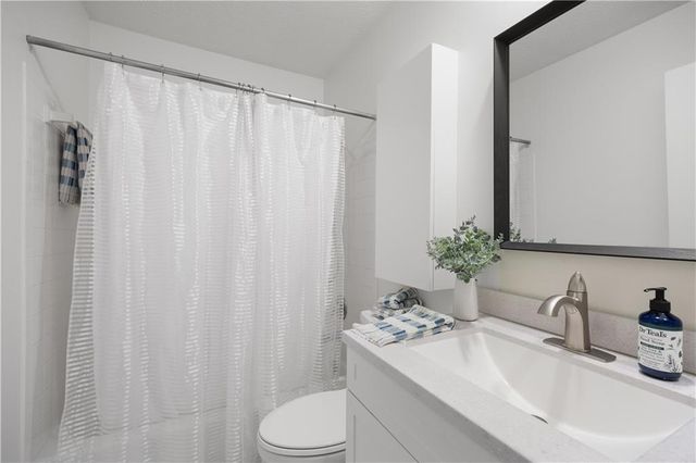 9551 Outlook Drive, Overland Park, KS 66207