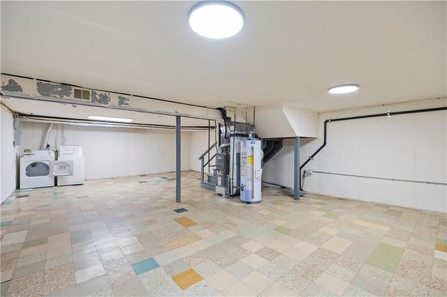 9551 Outlook Drive, Overland Park, KS 66207