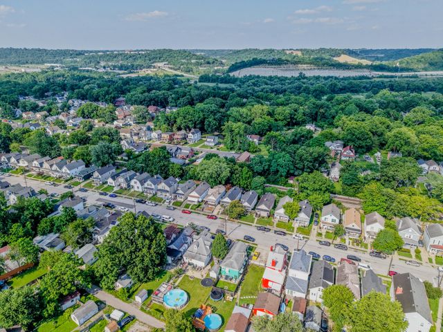 3812 Huntington Avenue, Latonia, KY 41015