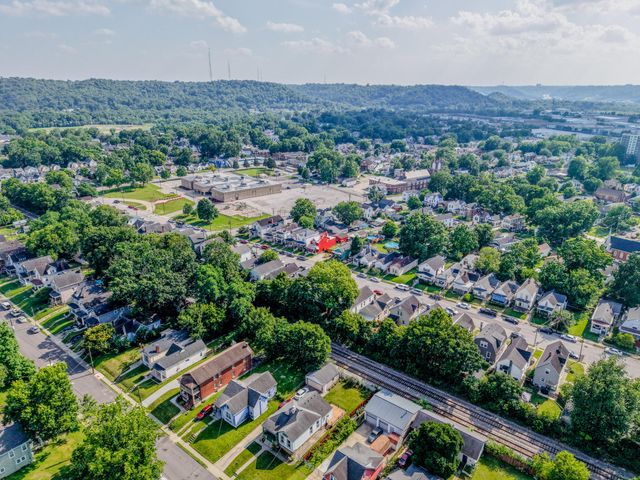 3812 Huntington Avenue, Latonia, KY 41015