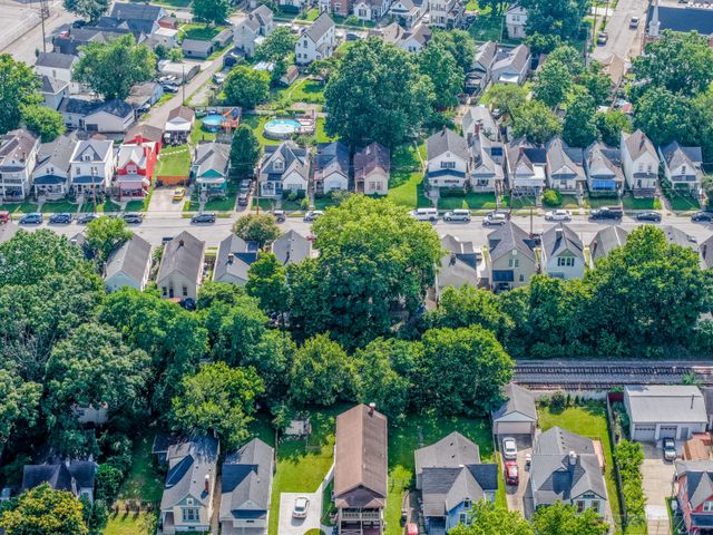 3812 Huntington Avenue, Latonia, KY 41015
