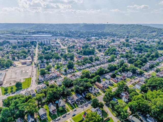 3812 Huntington Avenue, Latonia, KY 41015