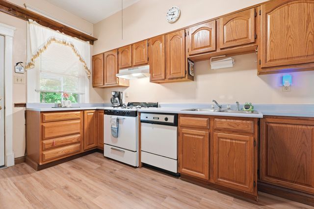 3812 Huntington Avenue, Latonia, KY 41015