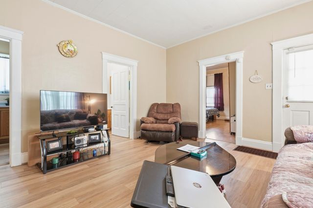 3812 Huntington Avenue, Latonia, KY 41015