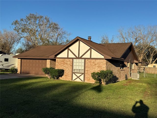 615 Roene, West Columbia, TX 77486
