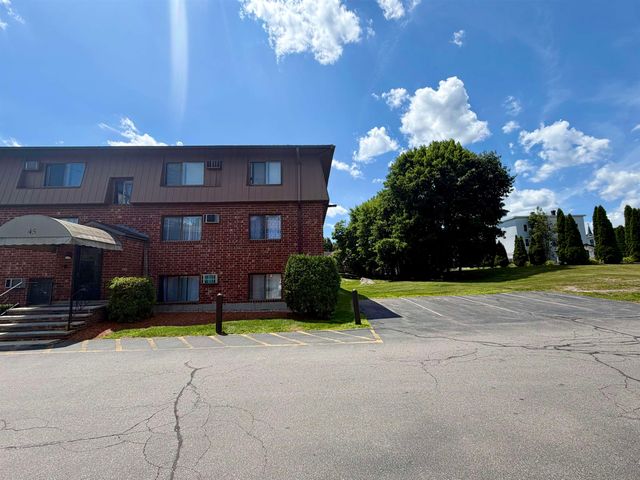 45 Log St Apt 2F, Manchester, NH 03102