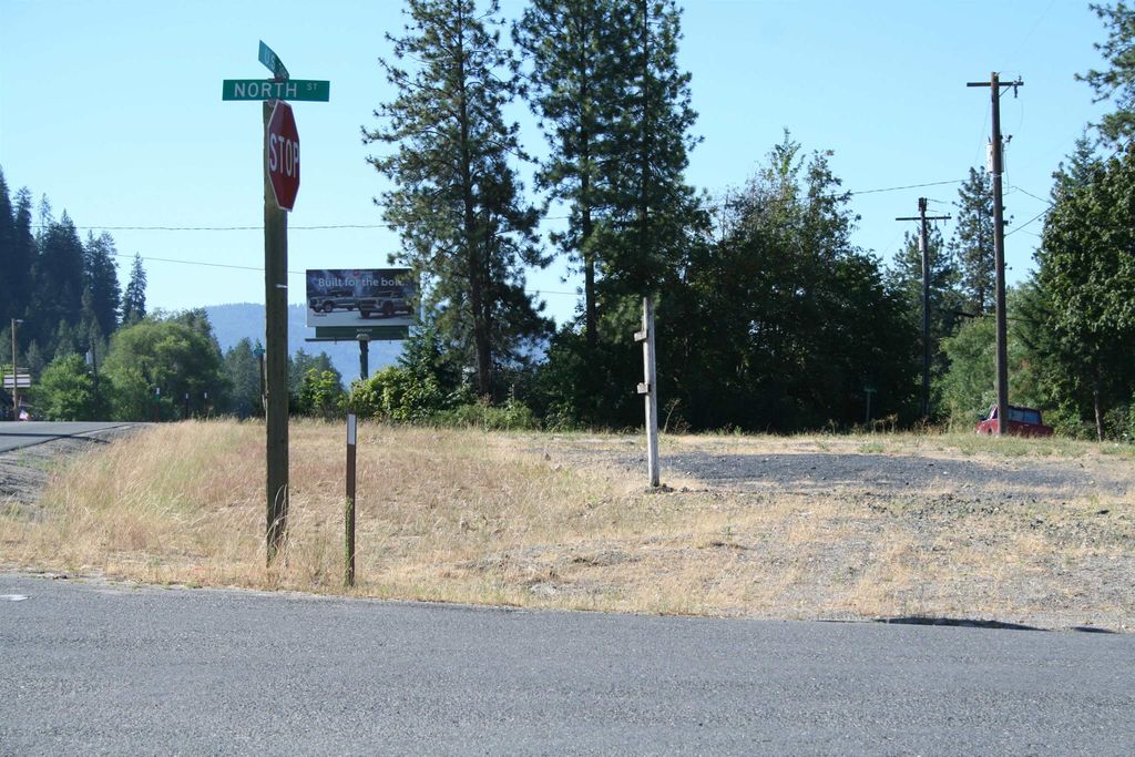13XX S Hwy 395 Hwy, Addy, WA 99101