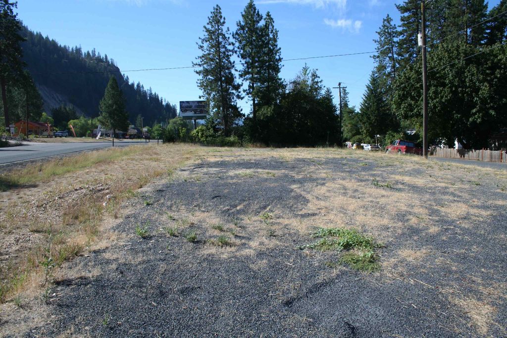 13XX S Hwy 395 Hwy, Addy, WA 99101 photo 2
