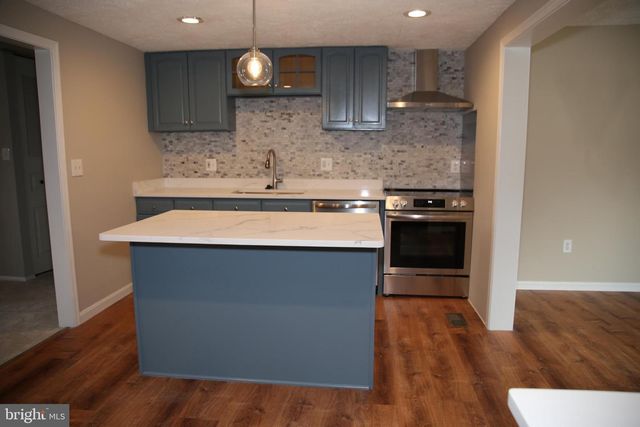 10622 CAVALCADE ST, Great Falls, VA 22066