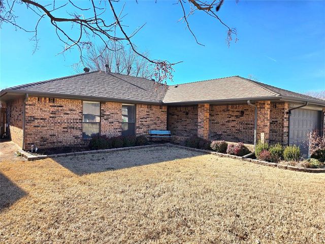 1332 Chimney Hill Road, Yukon, OK 73099